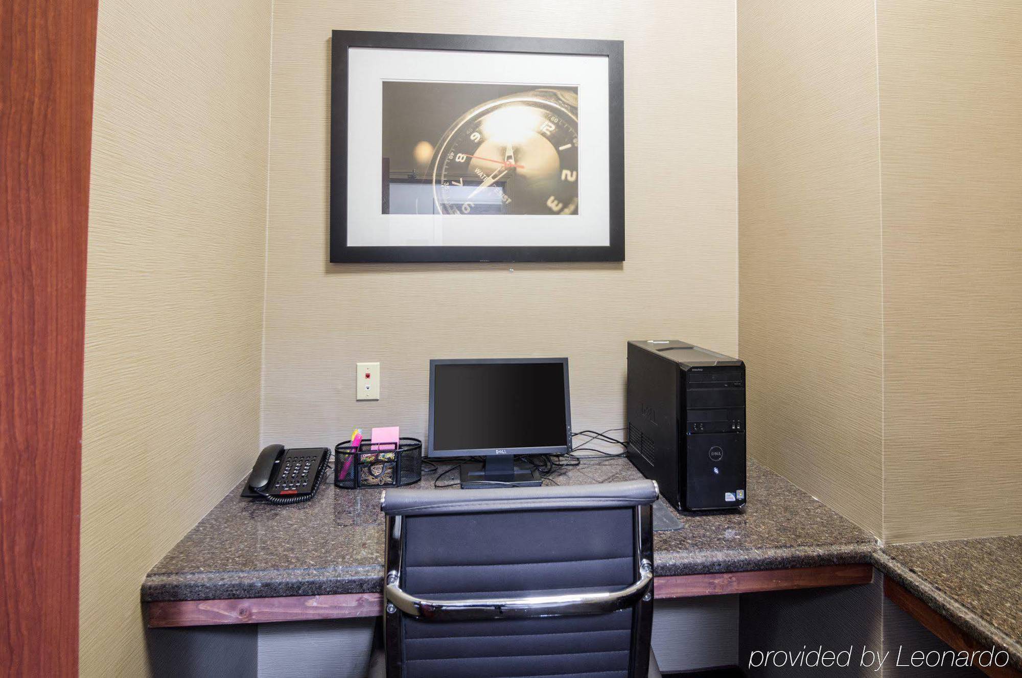 Comfort Suites Gainesville Exterior photo